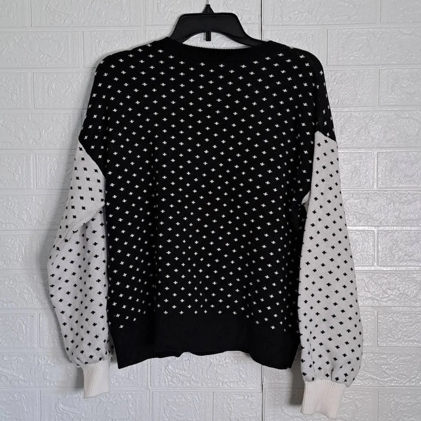 Nautica Dot Print Jacquard Sweater Medium