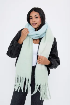 Oversized Chunky Blanket Stripe Scarf in Blue and Green