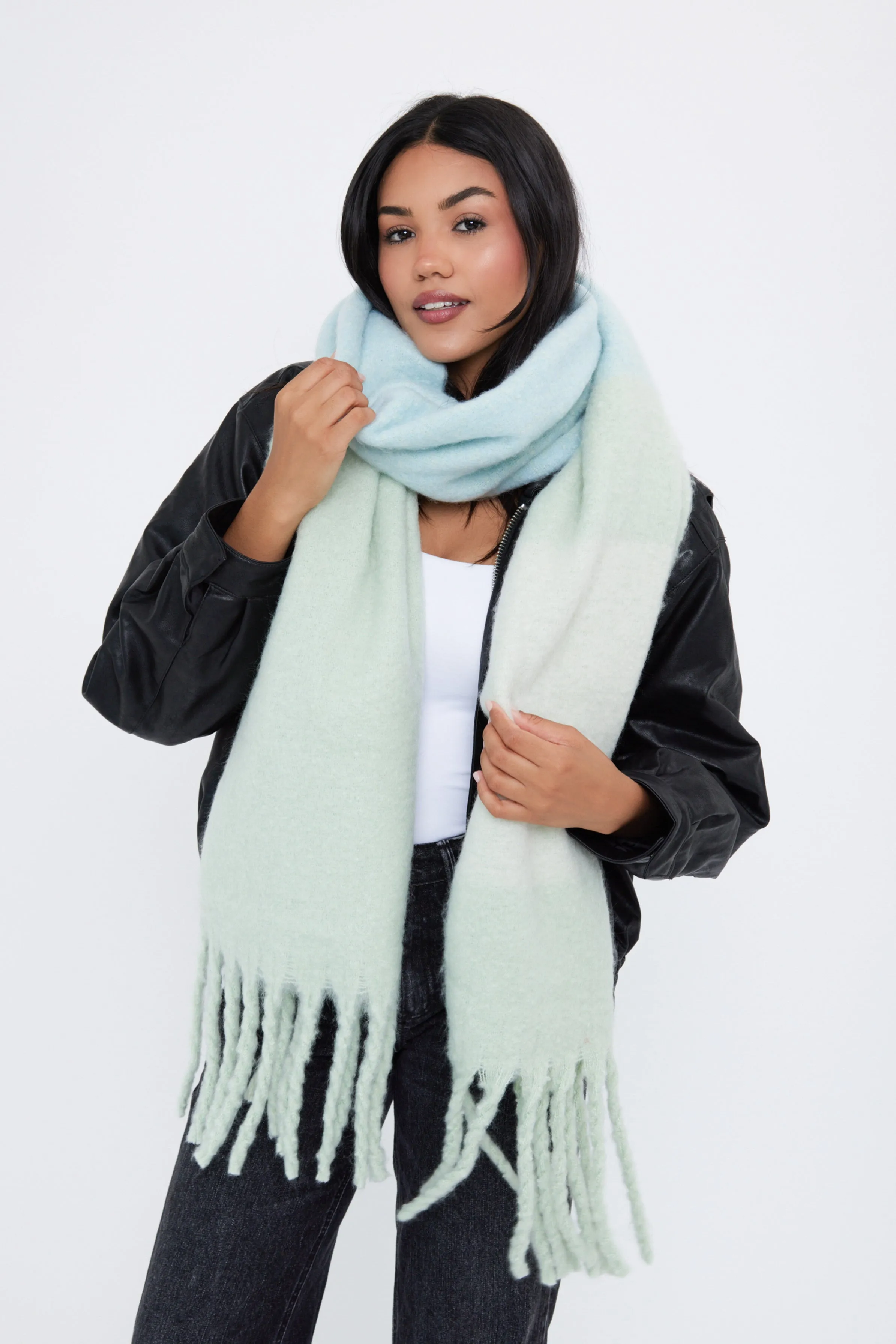 Oversized Chunky Blanket Stripe Scarf in Blue and Green