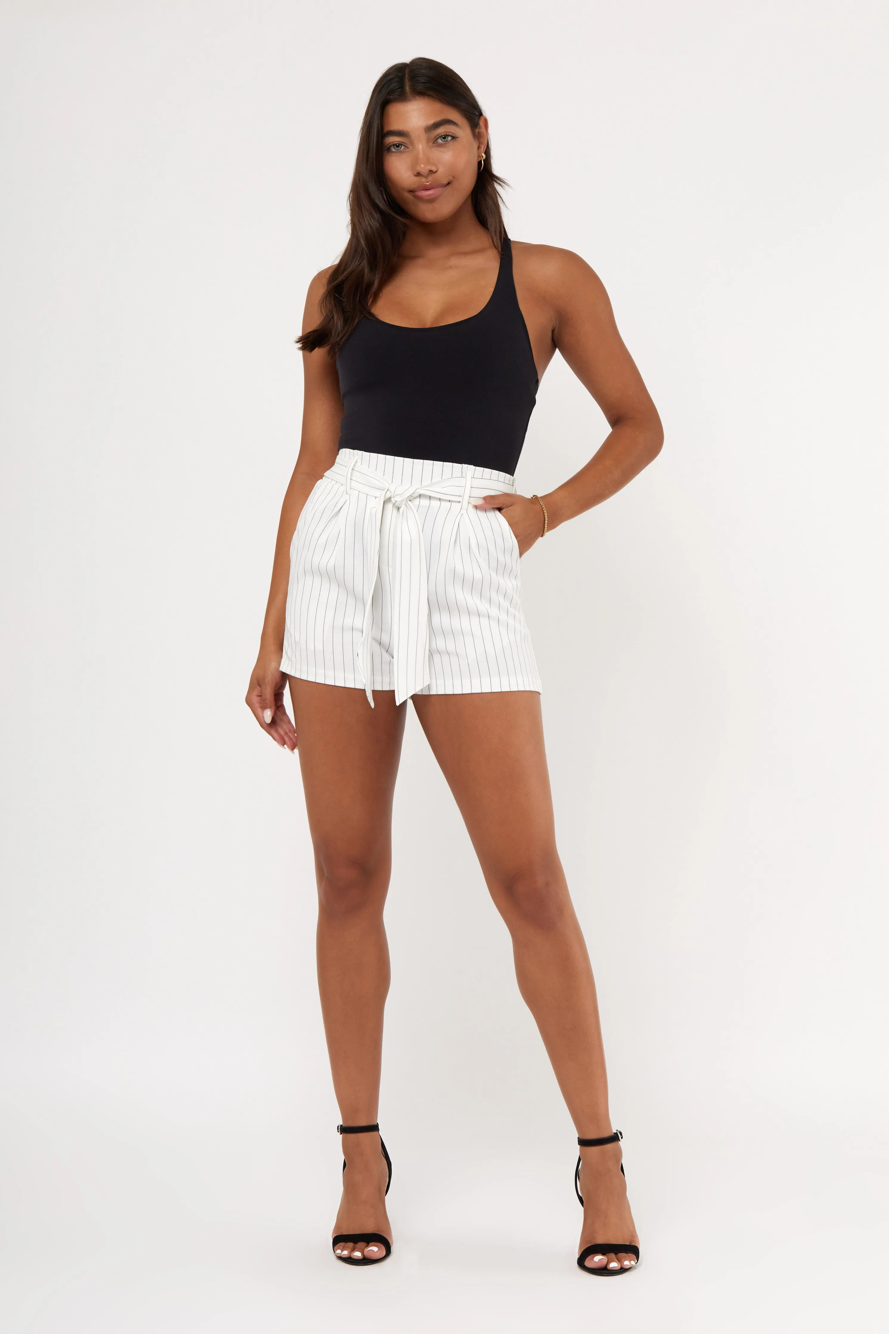 PIN STRIPE SELF BELT SHORT