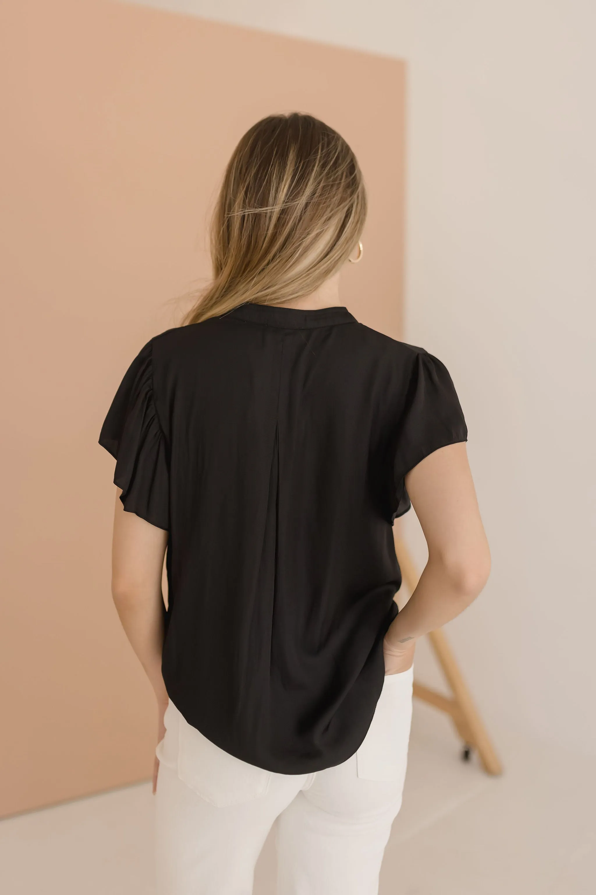 Piper Short Sleeve V-Neck Top Black