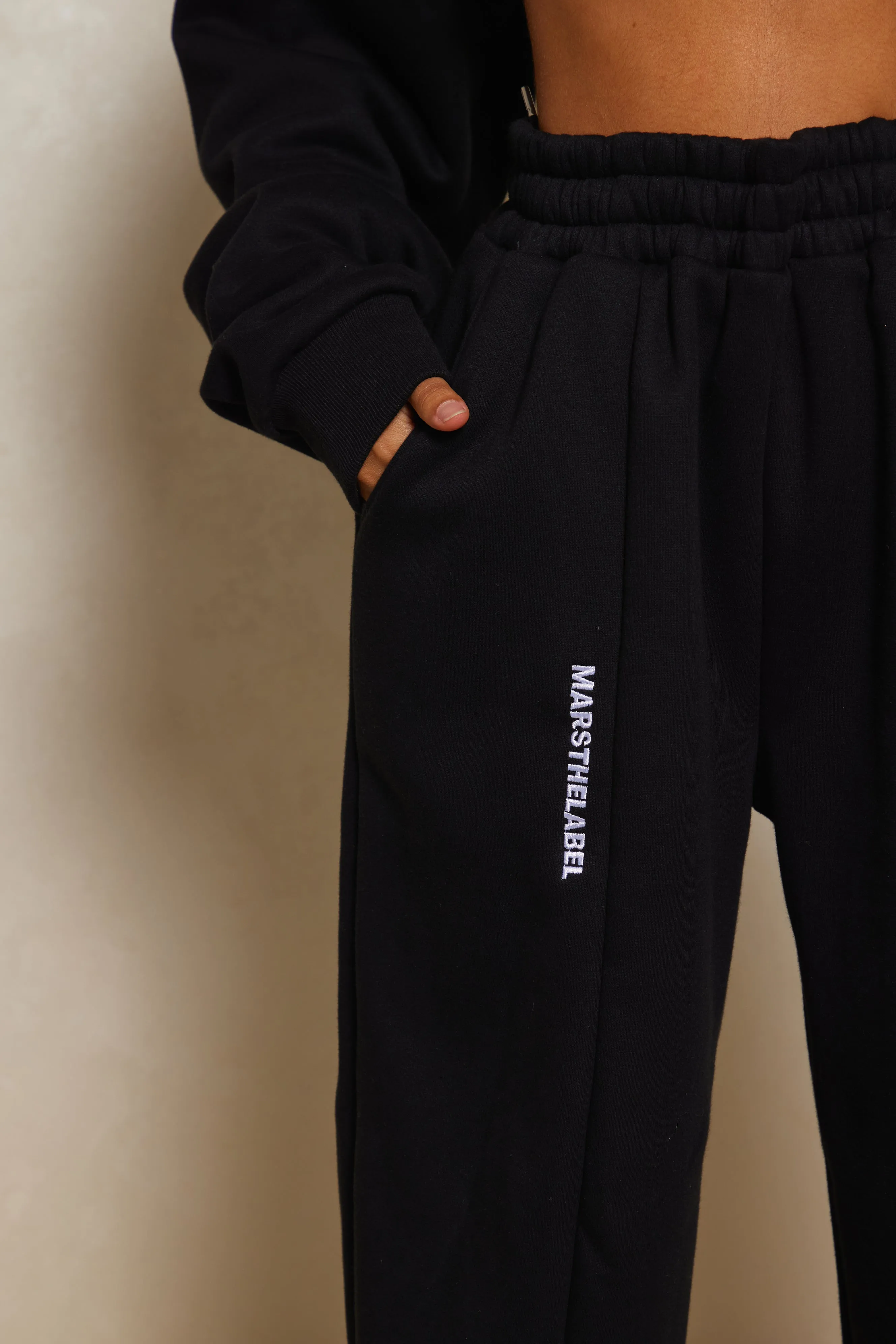 The Essentials Joggers - Black